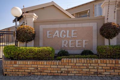 Apartment / Flat For Sale in Honeydew, Roodepoort
